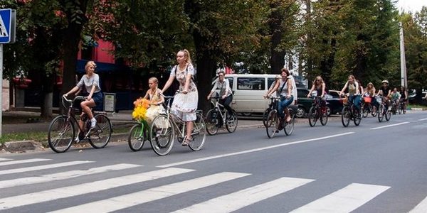 Велоконцепція: нову доріжку влітку прокладатимуть від Поштової площі до моста  Патона 