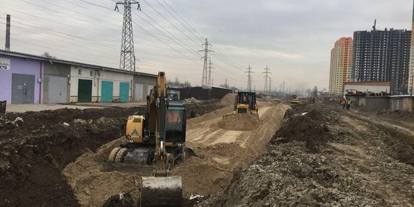 Киянам доведеться понервувати в заторах: комунальники інтенсивно ремонтують дороги