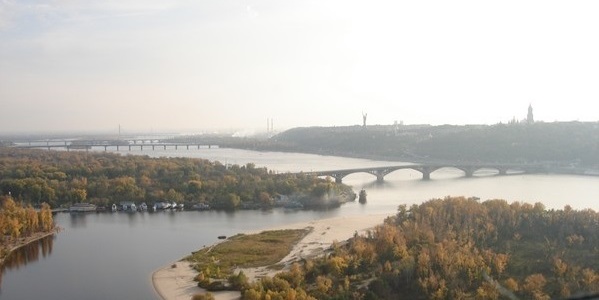 Киян кличуть на допомогу Труханового острову