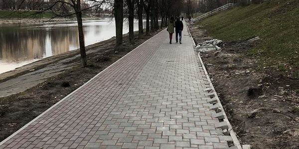 Неякісний ремонт на Русанівці: через скарги киян завтра на набережну нагряне перевірка