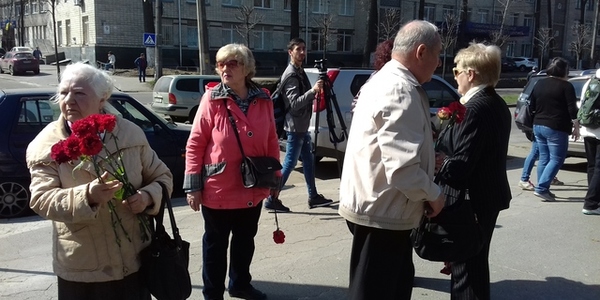 В’язні фашистських концтаборів розповіли про ціну миру