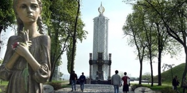 Другу чергу «Меморіалу жертв Голодомору» завершать за 36 місяців