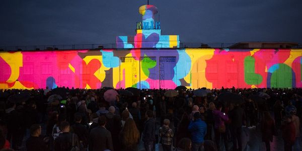 4 локації столиці «розмалюють» світлом