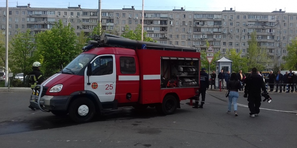 У ТРЦ на Оболоні гасили «пожежу» та рятували відвідувачів
