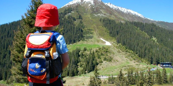 Життя очима скаута: сотні дітей вирушили з Києва у подорож