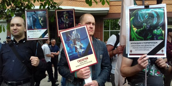 Фантастичні персонажі відвідали мітинг до 9 травня