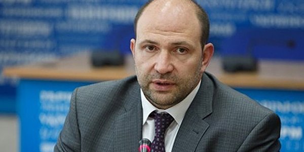 В Україні заборонять проектування тимчасових автостоянок на тротуарах, — Парцхаладзе