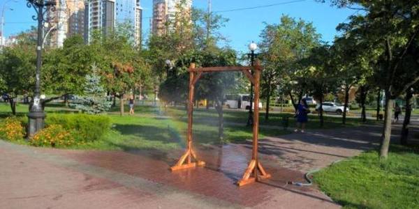 Як Київзеленбуд охолоджуватиме киян у спеку