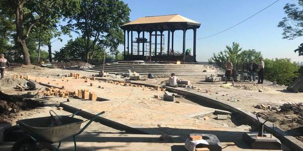 За лічені дні до відкриття Володимирської гірки
