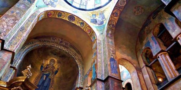 У Софійському соборі реставрують тисячолітні мозаїки