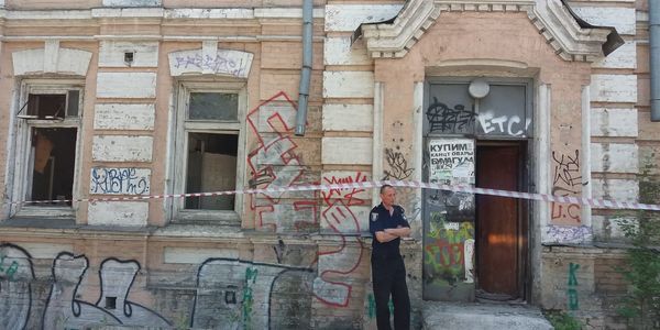 У центрі столиці вбили чоловіка біля кінотеатру Київська Русь