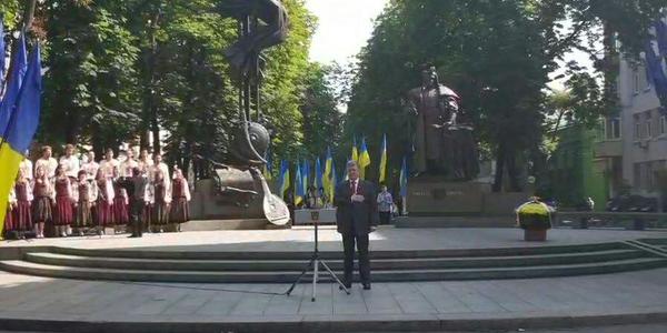 Порошенко назвав дату скасування депутатської недоторканності