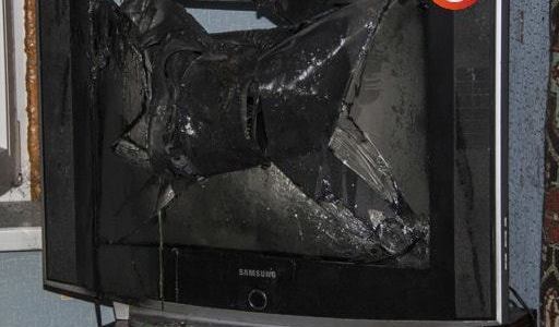 Вдома в киянки вибухнув телевізор та залишив багатоповерхівку без світла