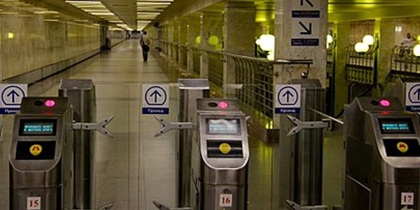 У столичному метро міняють старі жетони на нові
