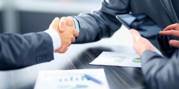 Стартувала приватизація, продається все: від школи до лазні