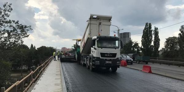 Сьогодні частково закрили рух на проспекті Палладіна