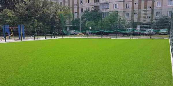 Лариса Дегтярьова розповіла про нове футбольне поле на Позняках
