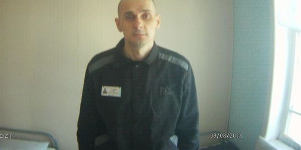 100 днів голоду: сьогодні під російським посольством нагадують про Сенцова