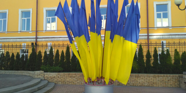 Київ «одягнувся» у кольори національного прапору