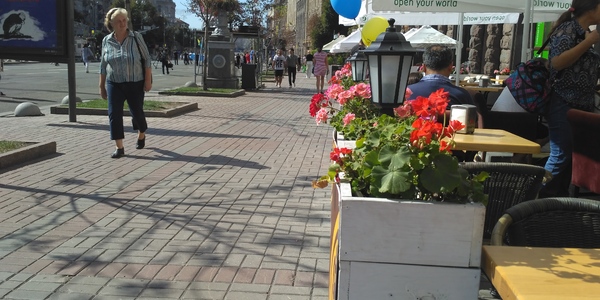 На Хрещатику відкрилася виставка Символ твоєї свободи