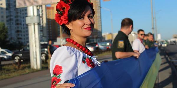 Гігантський синьо-жовтий стяг на Дарниці побив національний рекорд