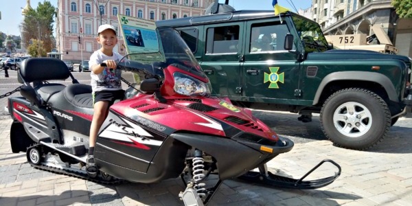На Михайлівській останній день виставки військової техніки
