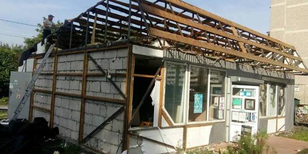 У Новобіличах три дні руйнували магазин-наливайку