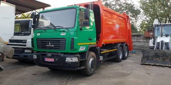 Для вивезення сміття з Лук'янівки та Нивок довелося купити додаткові спецмашини