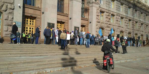 Засідання Київради перенесли через напад на депутата