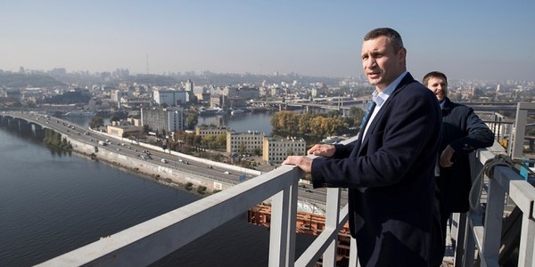 Кличко пообіцяв за два роки відкрити Подільський міст