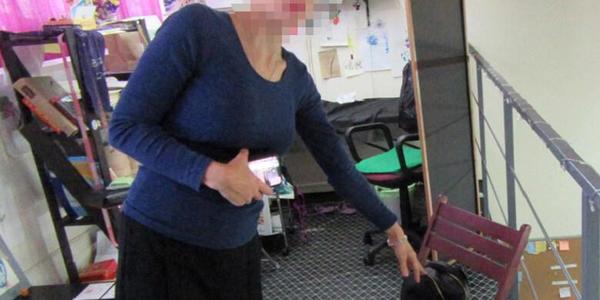 У столиці чоловік обікрав працівницю тату салону