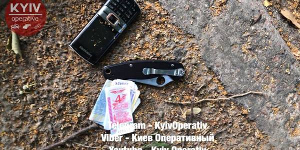 На Виноградарі дурні грабіжники вкрали сумку без цінних речей