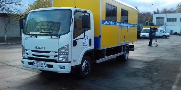 Киянам подарували нові машини для ліквідації аварій