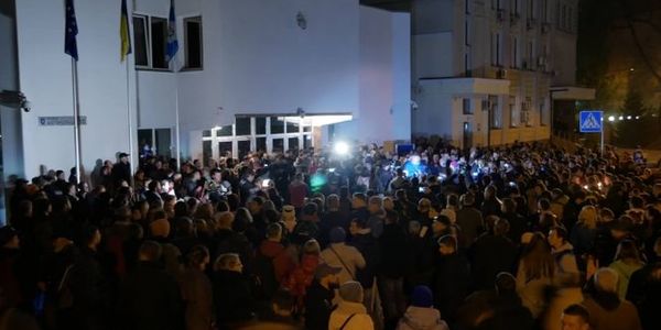 Її вбили. Під офісом МВС у Києві провели акцію пам’яті активістки Каті Гандзюк