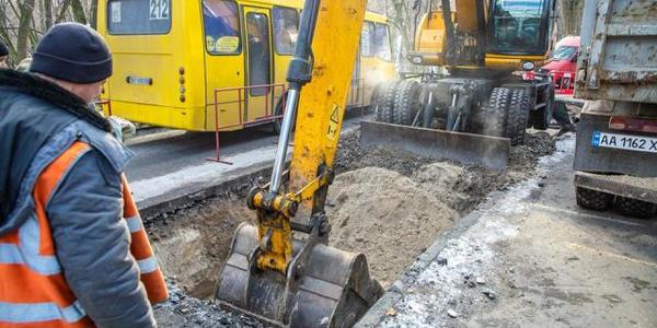 У домівки киян подають гарячу воду [адреси]