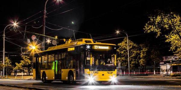Вночі столичний тролейбус змінить рух