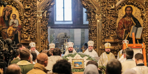 Що українці думають про Томос