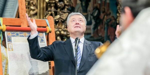 Томос в Києві зустрічали Президент України та віряни з усієї країни