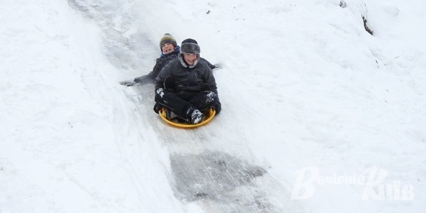 Зимові парки Києва вподобала активна дітвора