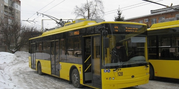 Для Києва до кінця року побудують 55 великих тролейбусів