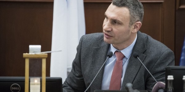 Кличко звернувся до Київради, аби депутати розірвали договір оренди землі із забудовником на Осокорках