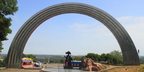 Парк «Хрещатий» обіцяють відремонтувати до літа