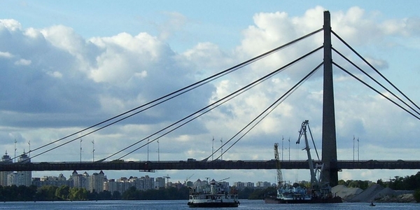 Сьогодні обмежать рух на двох мостах