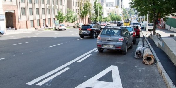 В Україні удосконалять вимоги до смуг громадського транспорту