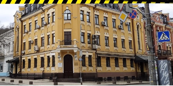 Історичну вулицю на Подолі «очистили» від сотні рекламних конструкцій