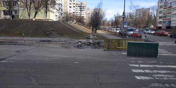 Київавтодор пильнуватиме за чужими огорожами
