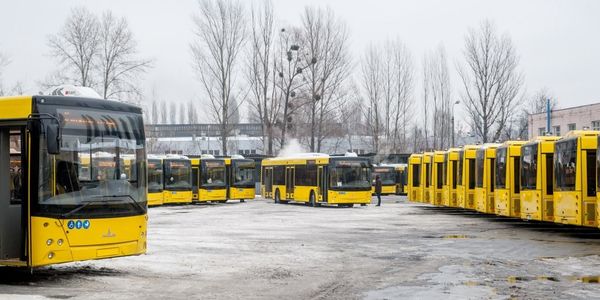 Сьогодні відновлюють рух автобусу на Оболоні