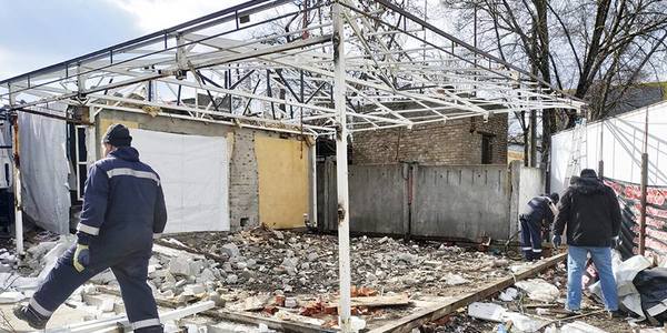 Демонтажна хроніка: на Лівобережці 2 дні зносили автомийку