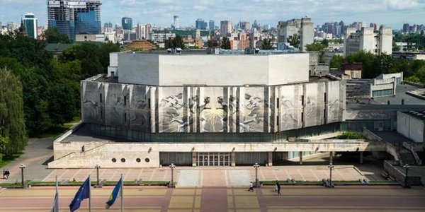Ввечері розкажуть про адреси знаних киян і невідомий КПІ
