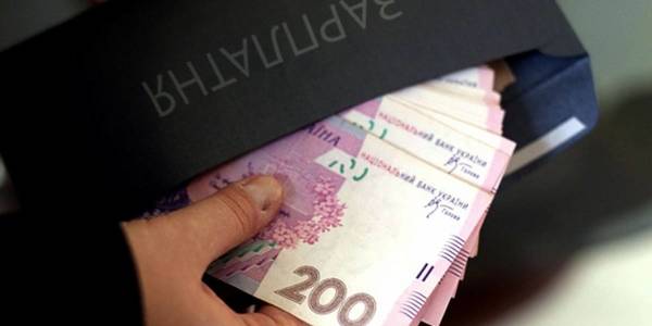 Кому у Києві платять 37 тисяч гривень зарплати і хто отримує мінімалку